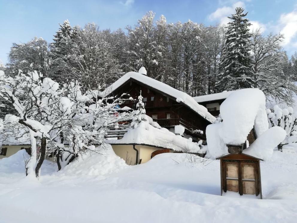 Gasthaus - Pension - Cafe Doerfl Kiefersfelden Buitenkant foto